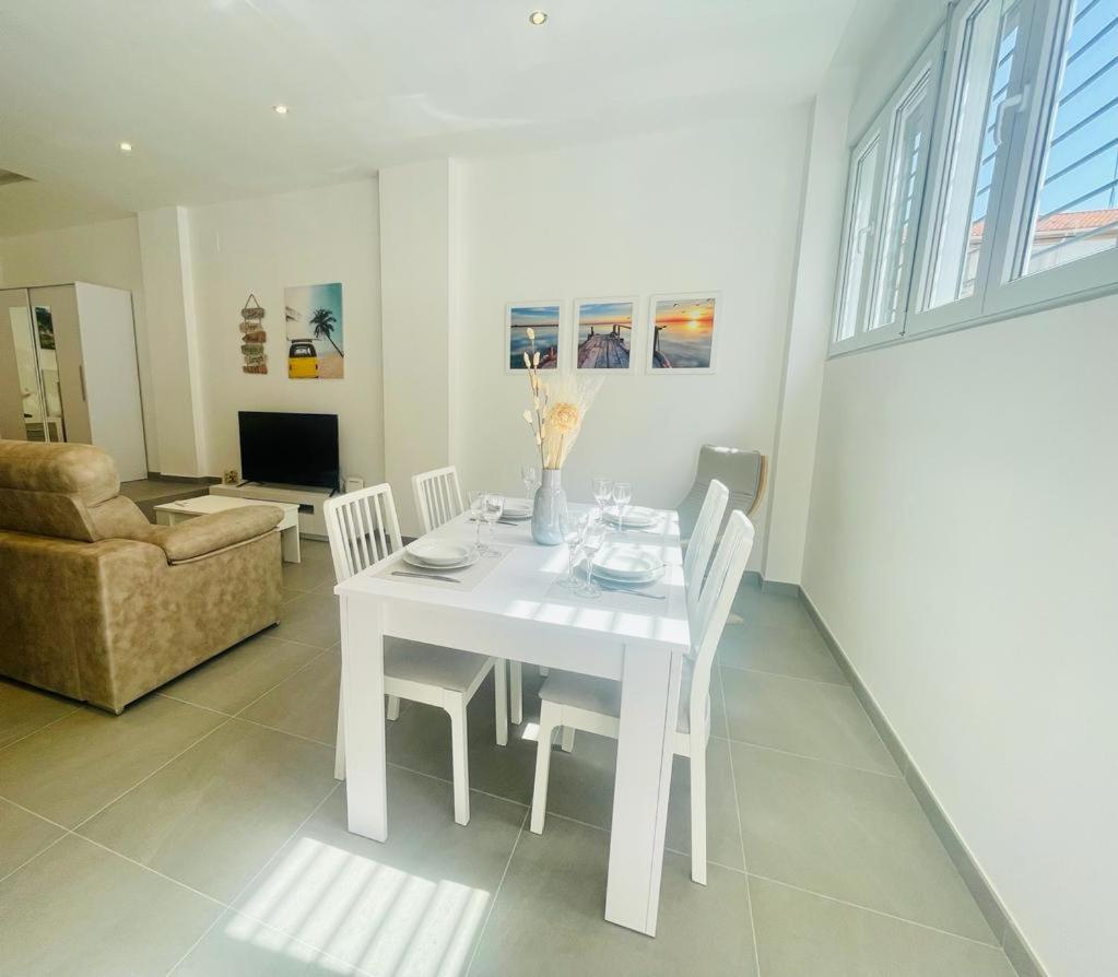 Apartamento Alhucemas Playa Málaga Exterior foto